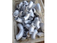 我廠專業(yè)生產(chǎn)合金彎頭，型號(hào)齊全，價(jià)格優(yōu)質(zhì)！